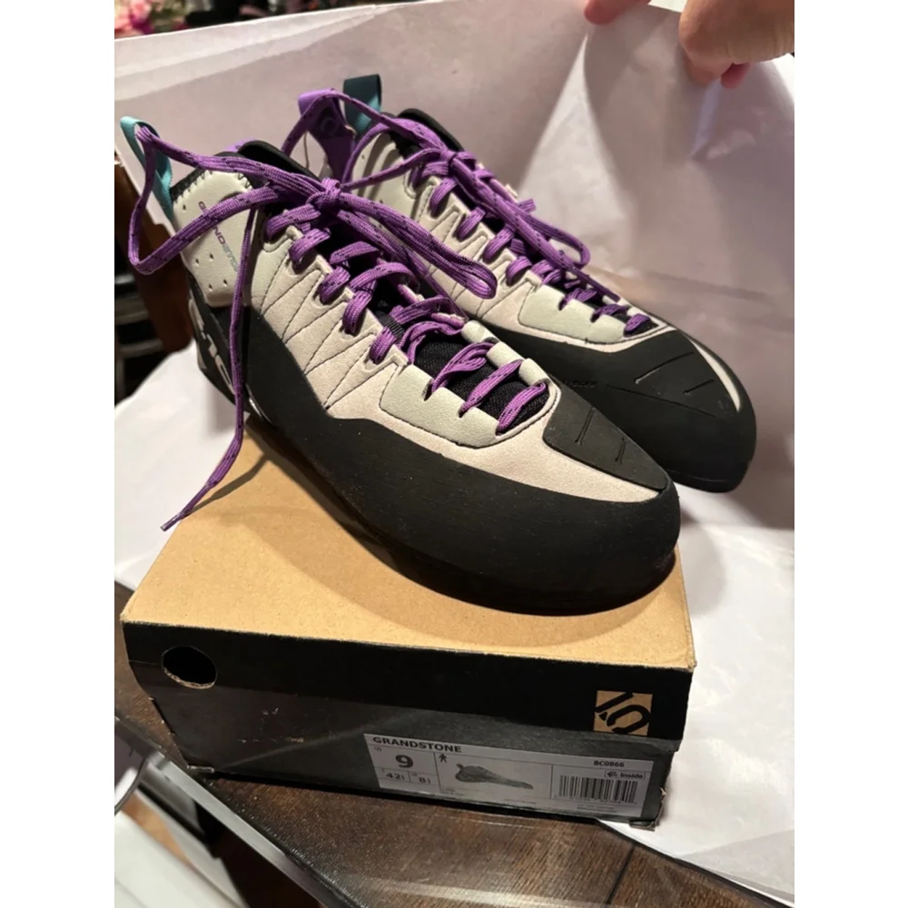 Adidas Grandstone men’s 5.10 Climbing Shoes Gray Purple Size 9 - Picture 8 of 13